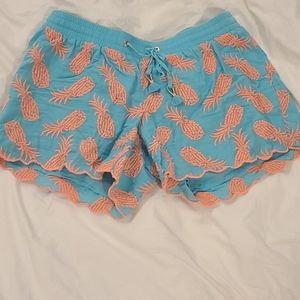 Lilly pineapple shorts